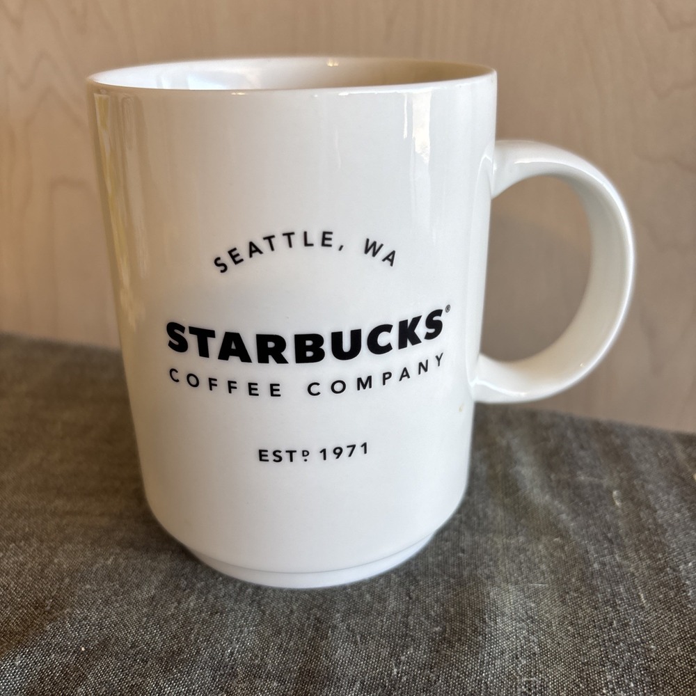 2018 Starbucks Coffee Company Seattle Washington Est. 1971 14oz Coffee Cup Mug
